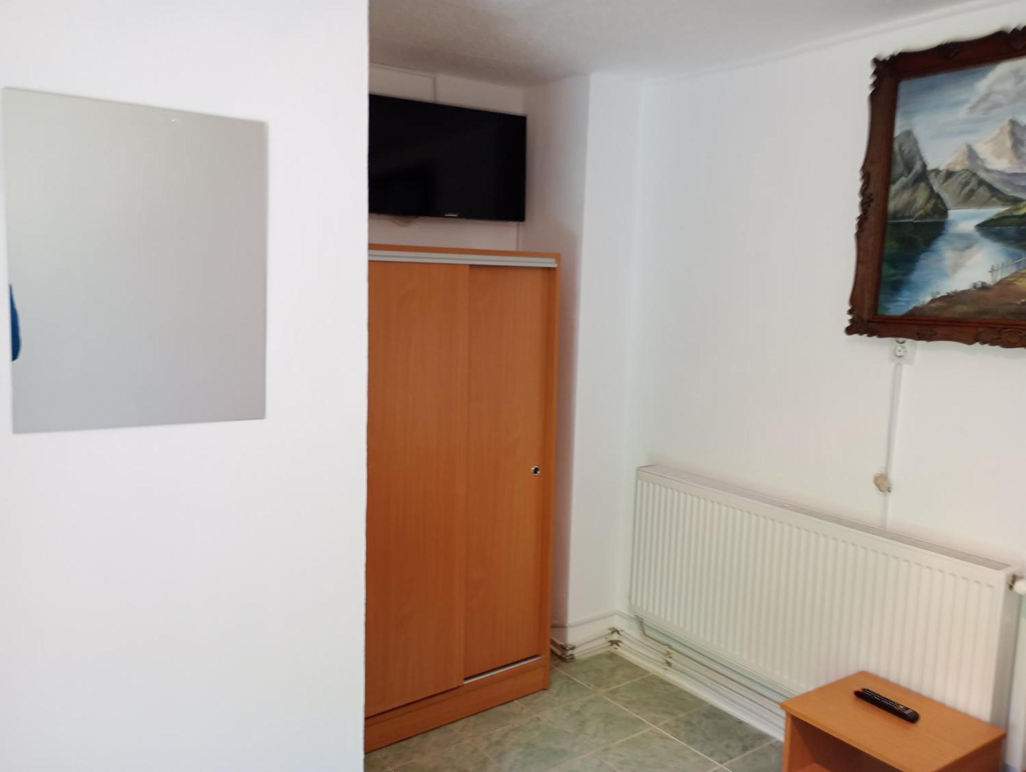 Pensiunea Irina 3 Zărneşti Bagian luar foto